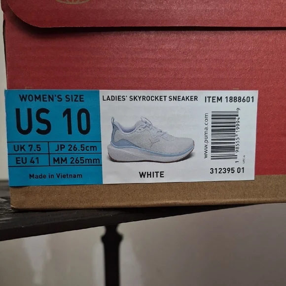 PUMA Women's White and Pink Sneakers - Picture 8 of 8